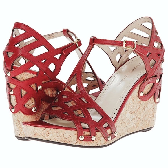 Beautiful Adrienne Vittadini Wedges - Picture 6 of 6